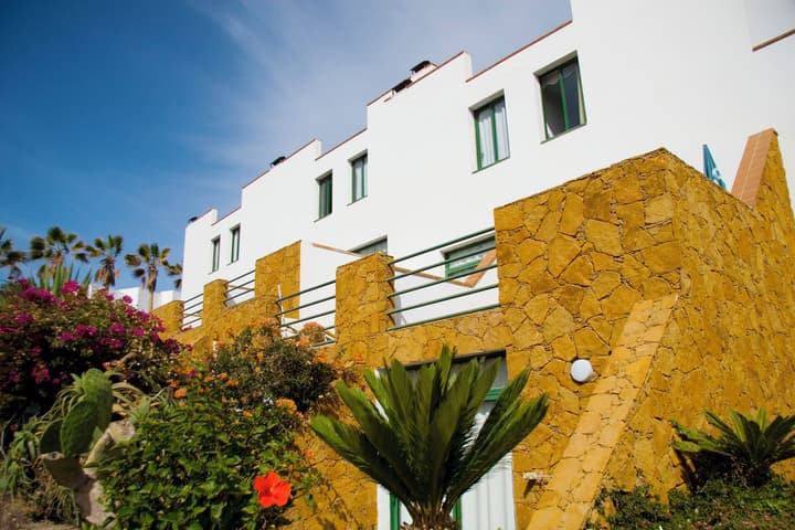 Aparthotel Esquinzo Y Monte Del Mar