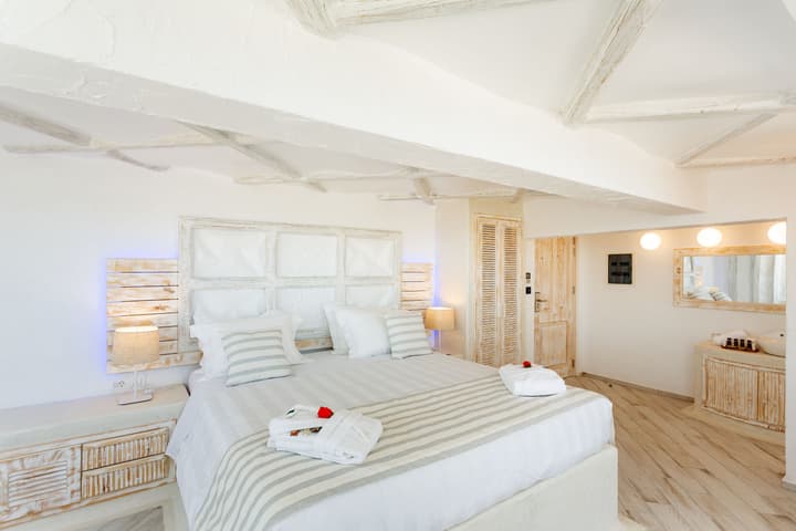 Rhodos Horizon City- Adults only