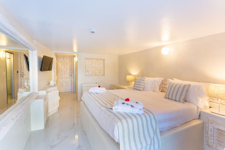 Rhodos Horizon City- Adults only