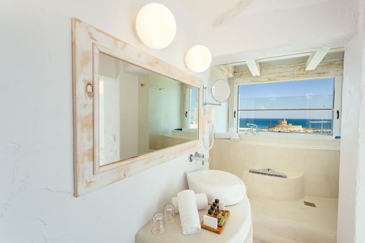 Rhodos Horizon City- Adults only