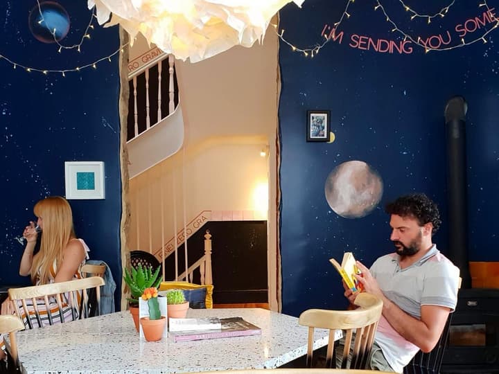 Supernova - Hostel