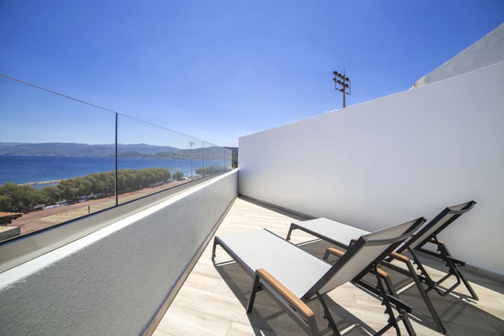 Naiades Marina Hotel