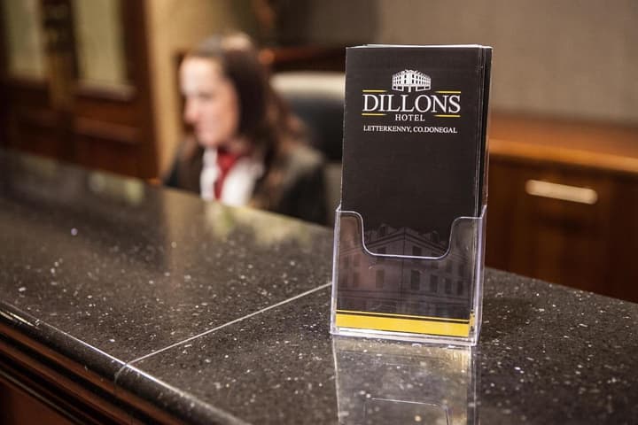 Dillons Hotel