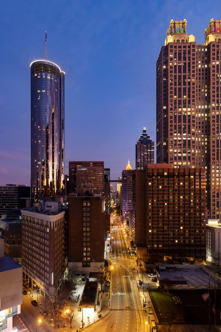 The Candler Hotel Atlanta, Curio Collection by Hilton