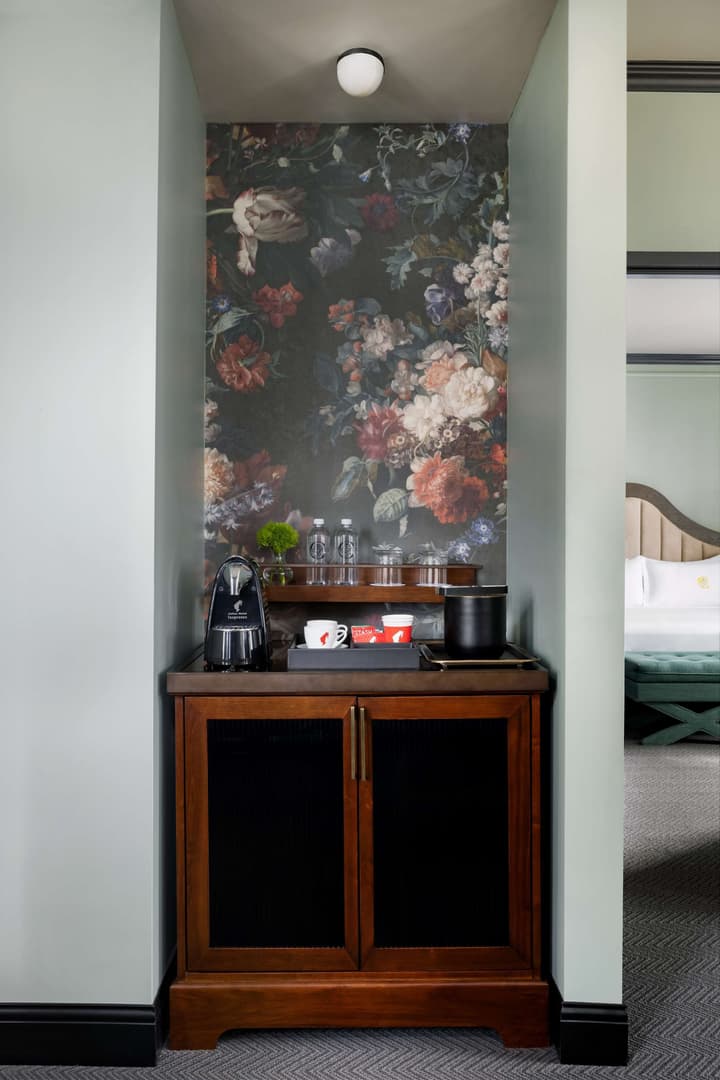 The Candler Hotel Atlanta, Curio Collection by Hilton