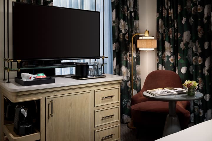 The Candler Hotel Atlanta, Curio Collection by Hilton