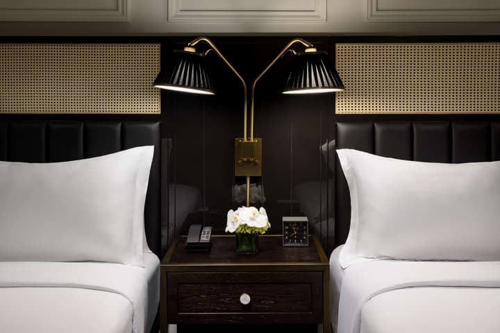 The Candler Hotel Atlanta, Curio Collection by Hilton