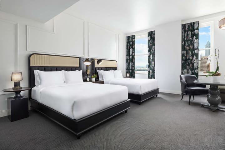 The Candler Hotel Atlanta, Curio Collection by Hilton