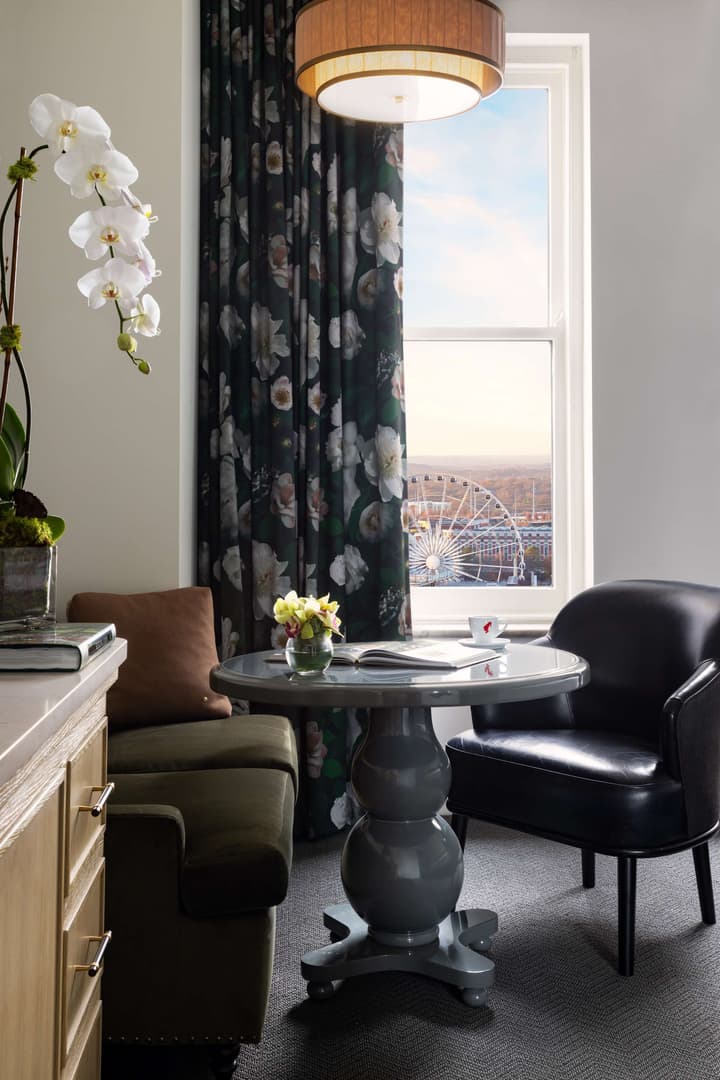 The Candler Hotel Atlanta, Curio Collection by Hilton