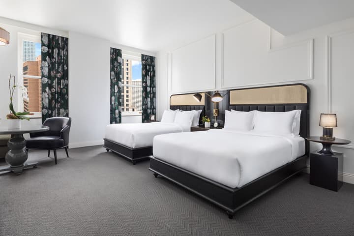 The Candler Hotel Atlanta, Curio Collection by Hilton