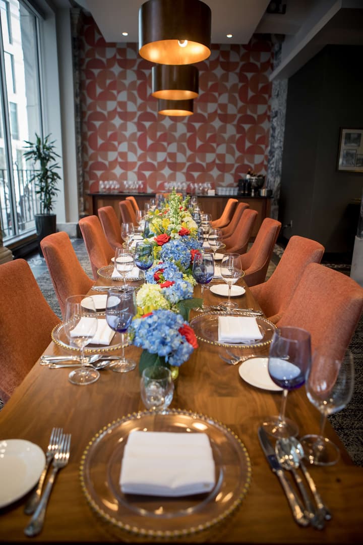 The Candler Hotel Atlanta, Curio Collection by Hilton