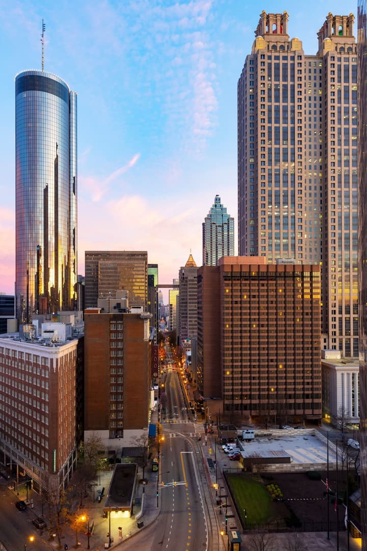 The Candler Hotel Atlanta, Curio Collection by Hilton