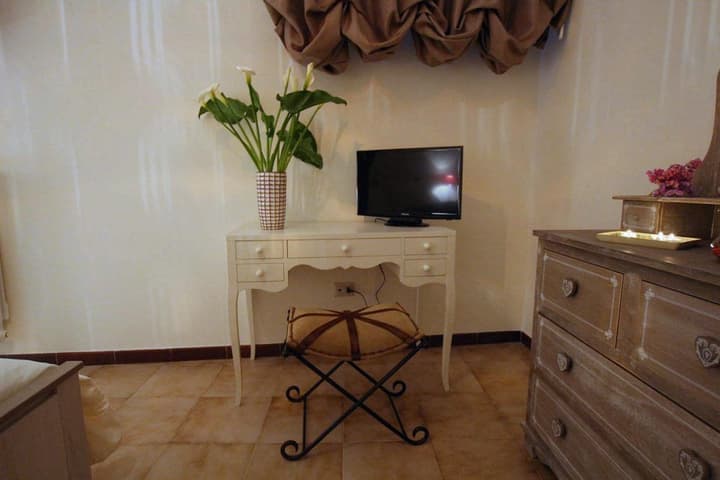 Suite del Vico Family