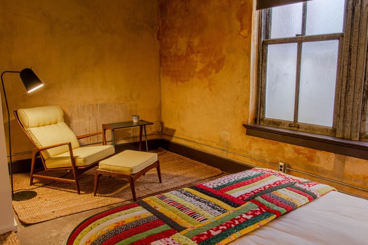 Travelers Hotel