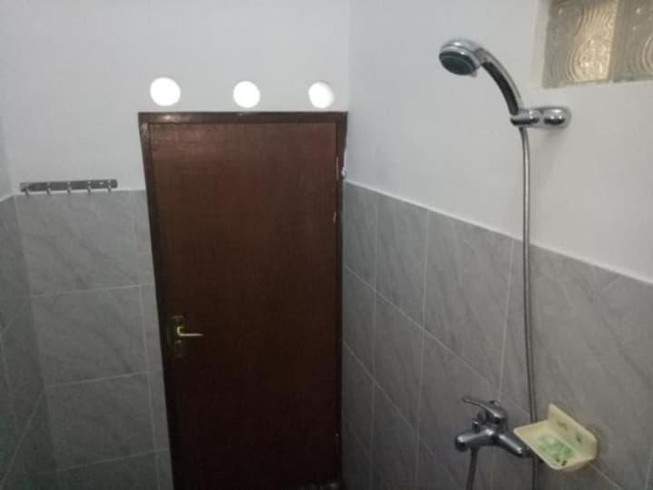 Aris Homestay and Warung Made