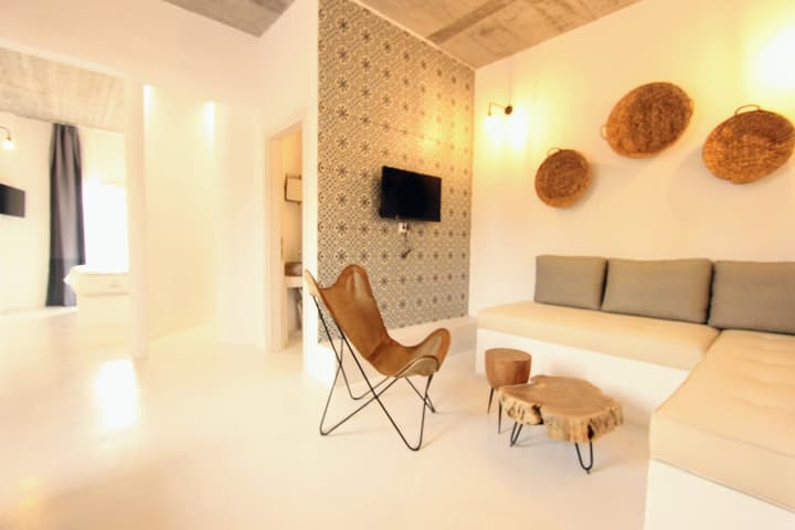 Mesanto Luxury Suites