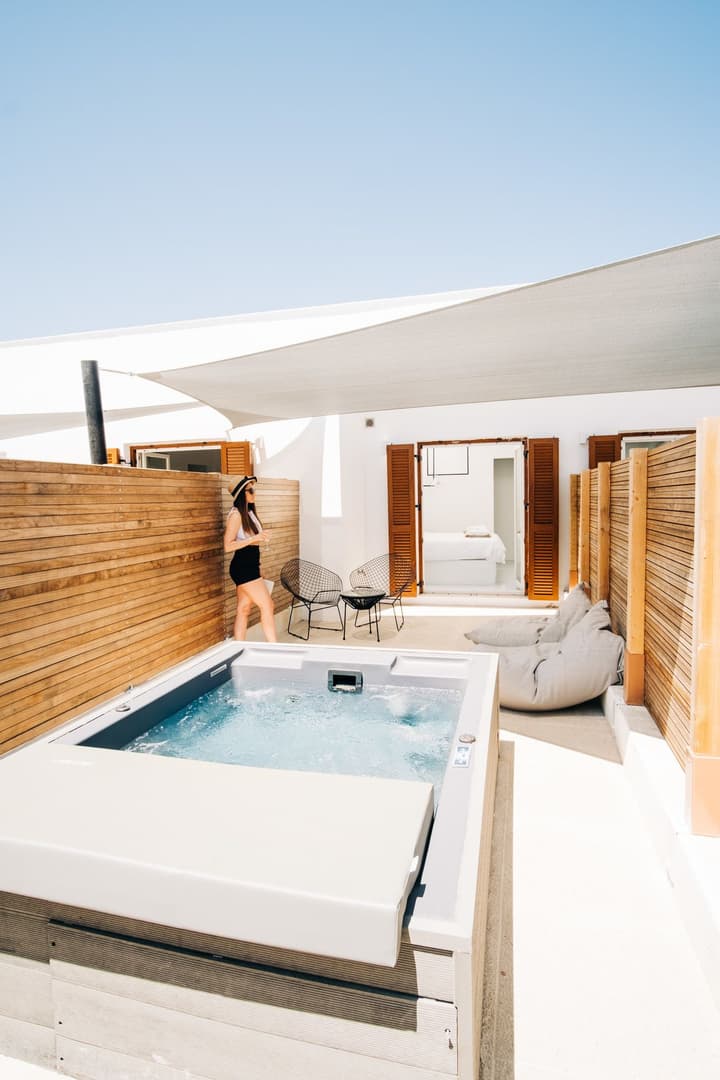 Mesanto Luxury Suites