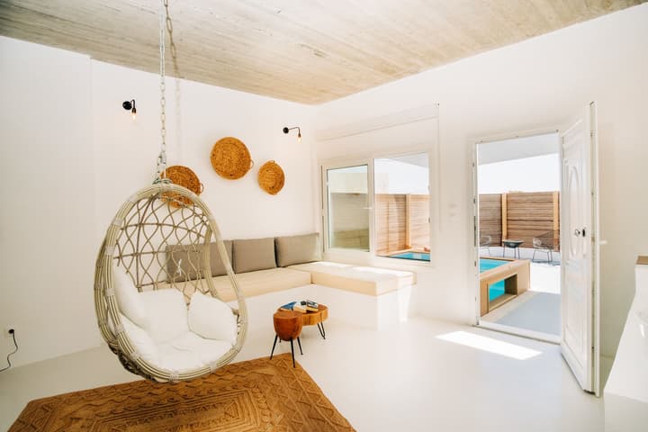 Mesanto Luxury Suites