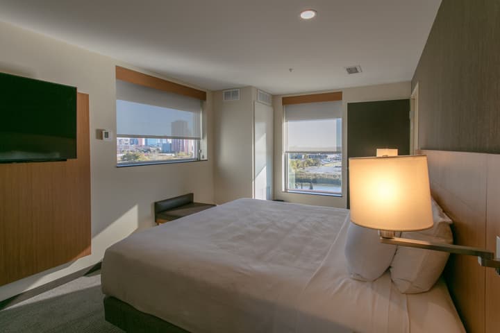Hyatt Place Wilmington Riverfront