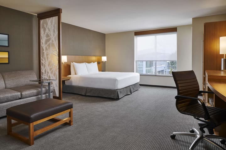 Hyatt Place Wilmington Riverfront