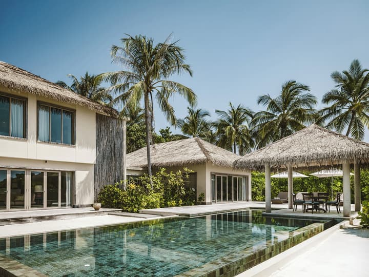 InterContinental Maldives Maamunagau Resort by IHG