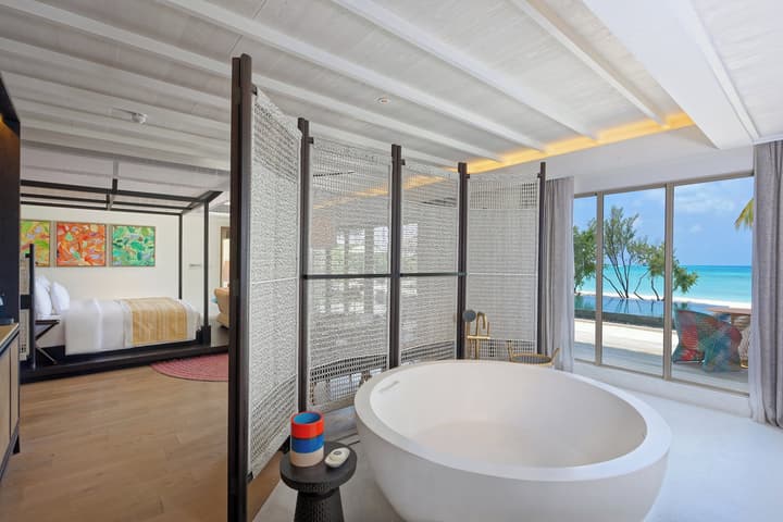 InterContinental Maldives Maamunagau Resort by IHG