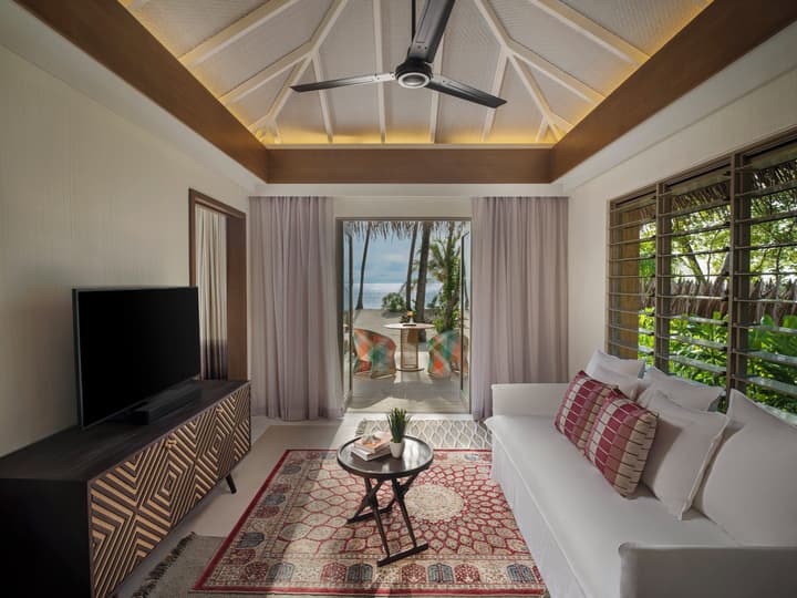 InterContinental Maldives Maamunagau Resort by IHG