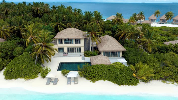 InterContinental Maldives Maamunagau Resort by IHG