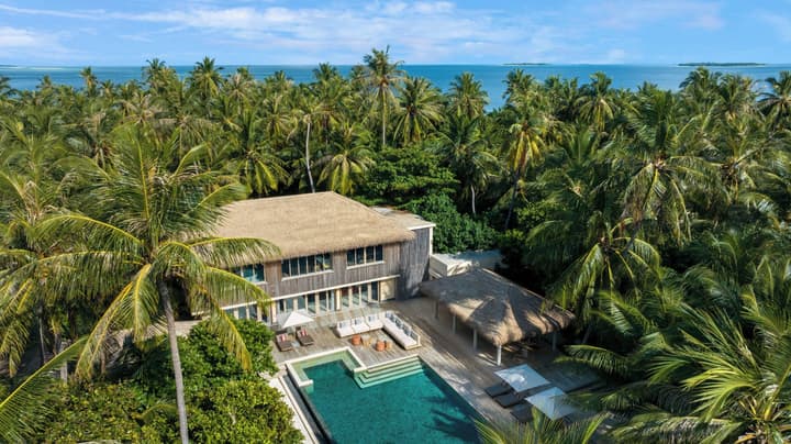 InterContinental Maldives Maamunagau Resort by IHG