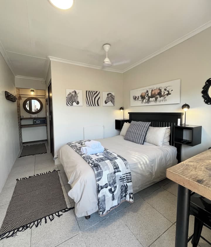 Dolphin Circle B&B