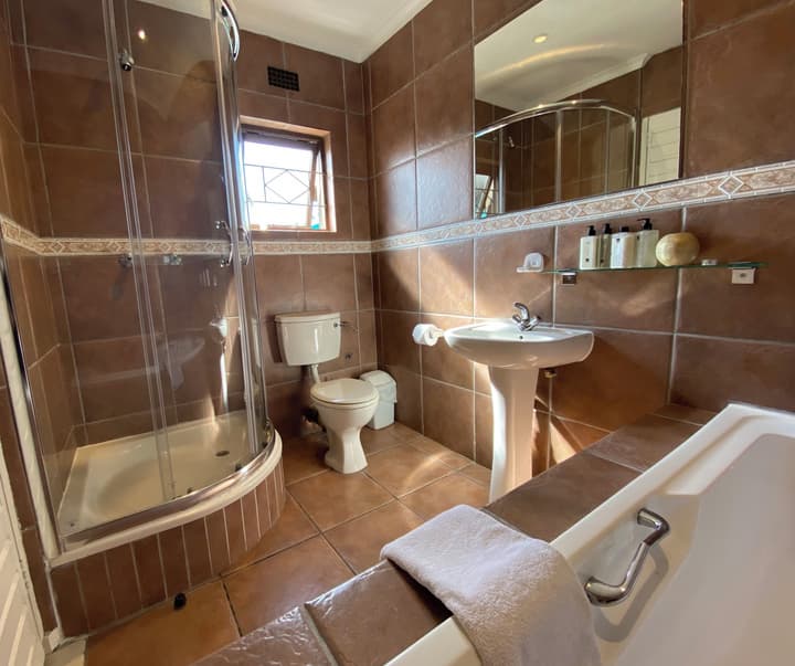 Dolphin Circle B&B