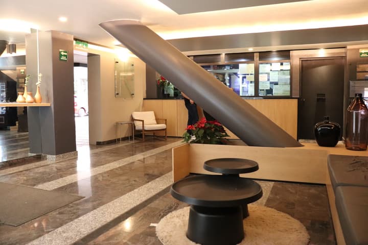 Hotel Embassy