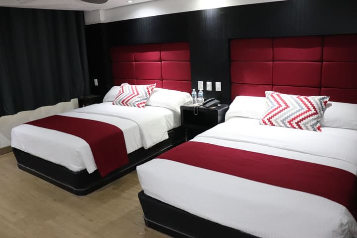 Hotel Embassy