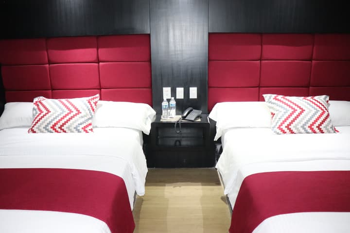 Hotel Embassy