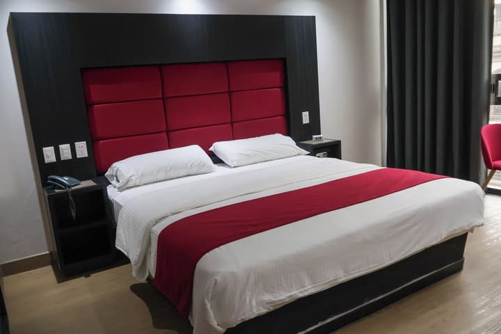Hotel Embassy