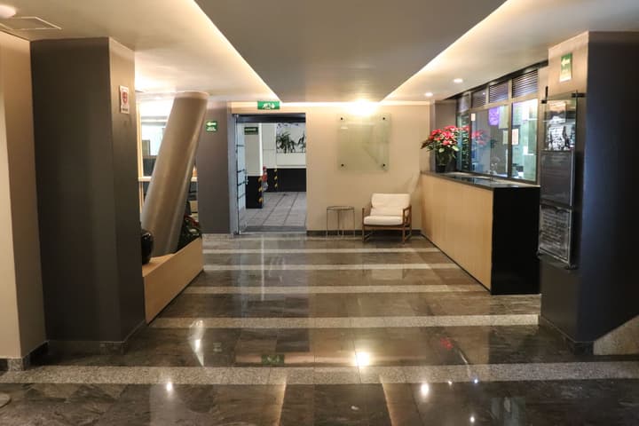 Hotel Embassy