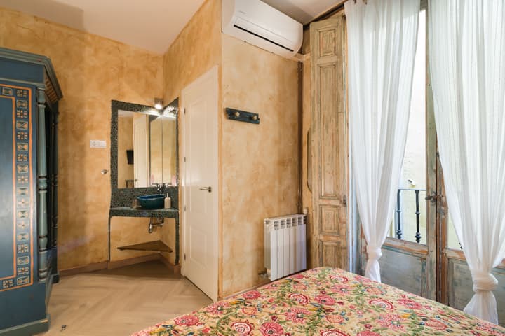 Artistic B&B