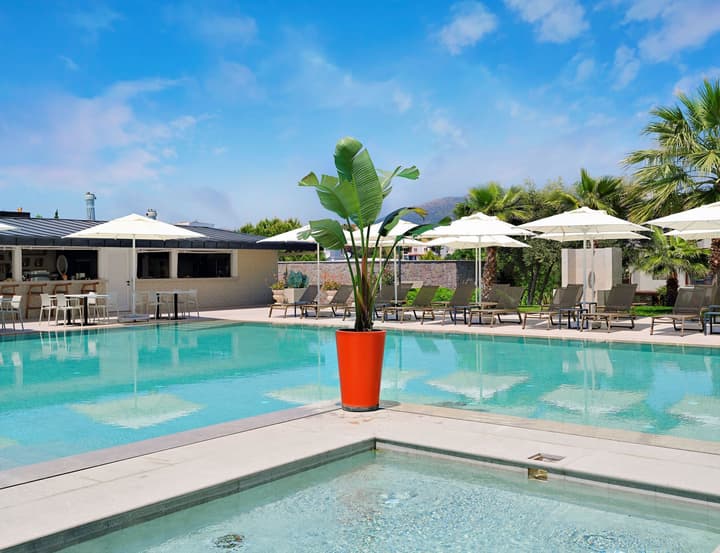 Dorman Suites Hotel