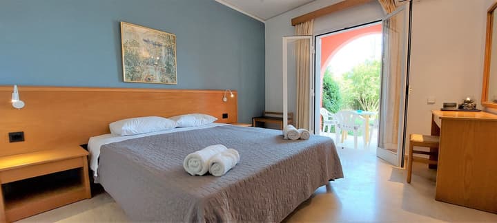 Elite Corfu - Adults Friendly