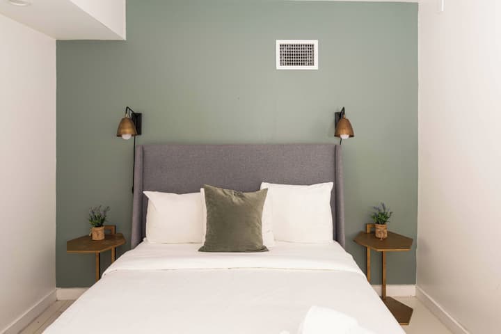 Miami River Inn By Renzzi