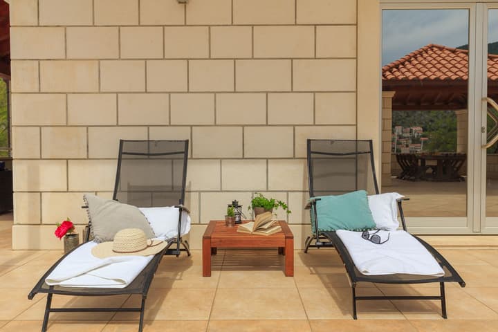 Apartments Mondo