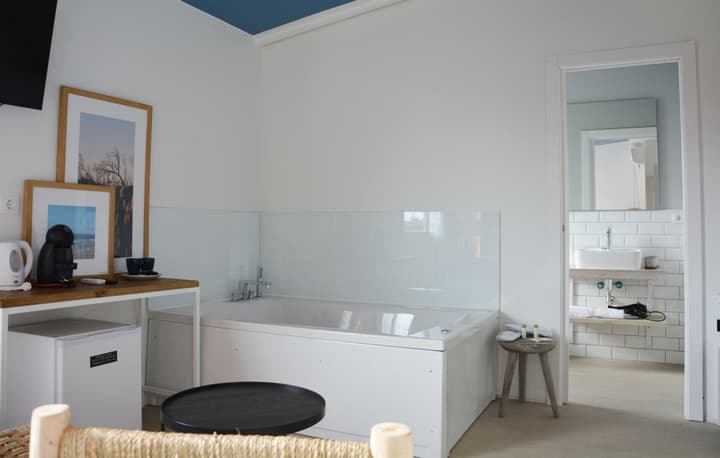 You & Co. Saler Beach Boutique Hotel