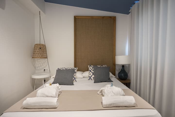 You & Co. Saler Beach Boutique Hotel