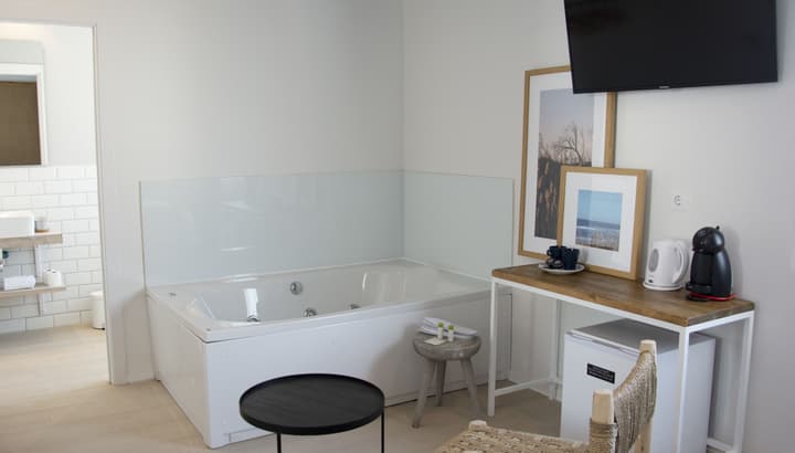 You & Co. Saler Beach Boutique Hotel
