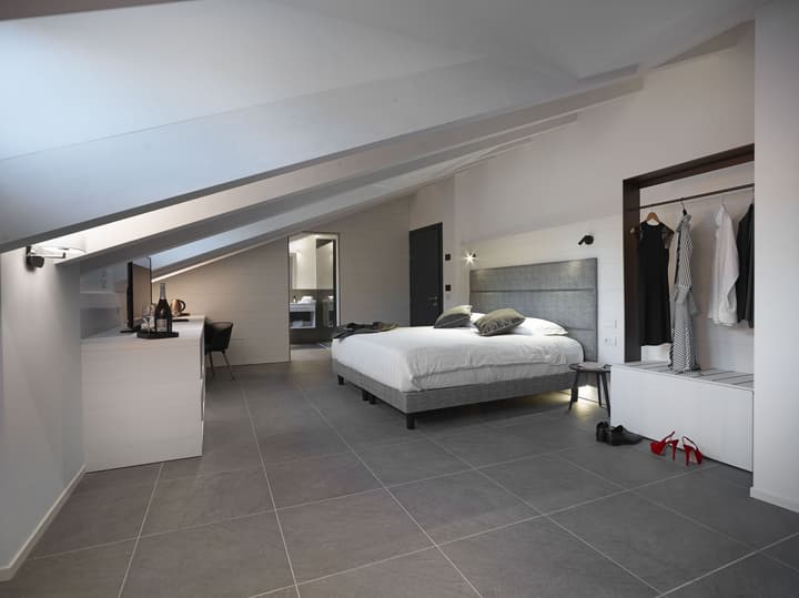 Boutique hotel touring