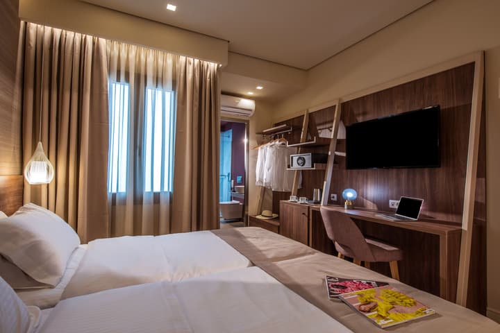Metropole Urban Hotel