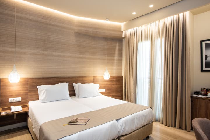 Metropole Urban Hotel