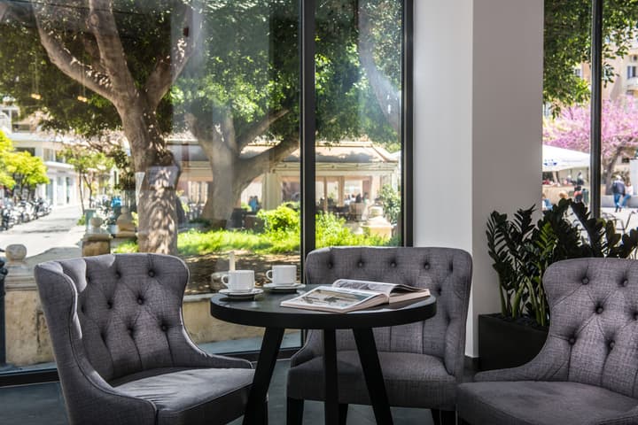 Metropole Urban Hotel