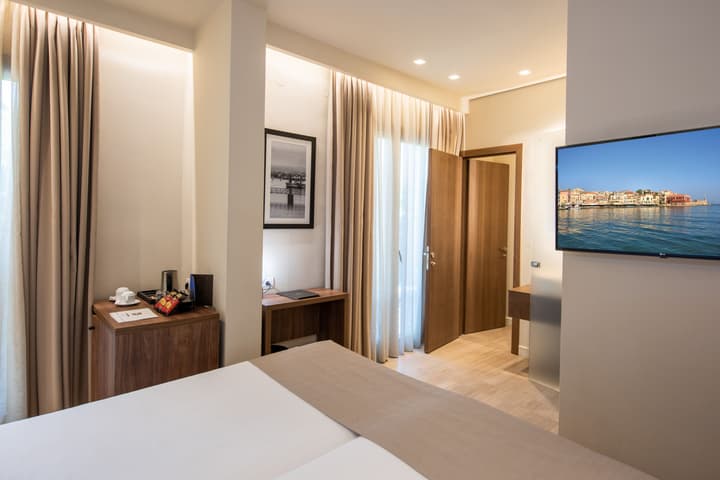 Metropole Urban Hotel