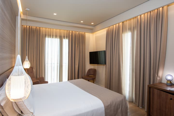 Metropole Urban Hotel